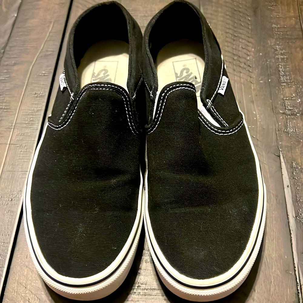 Women’s Vans black slip on shoes Sz 9